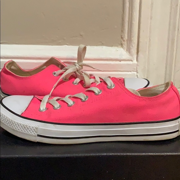 hot pink converse